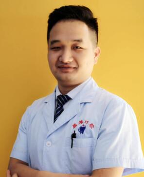 重慶鵬博口腔門診部 張權智