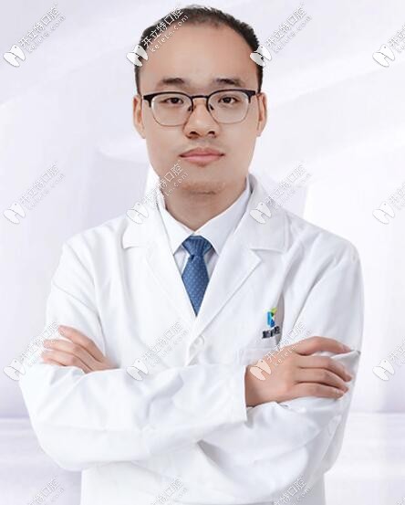 德陽新橋口腔門診部 劉詩奇